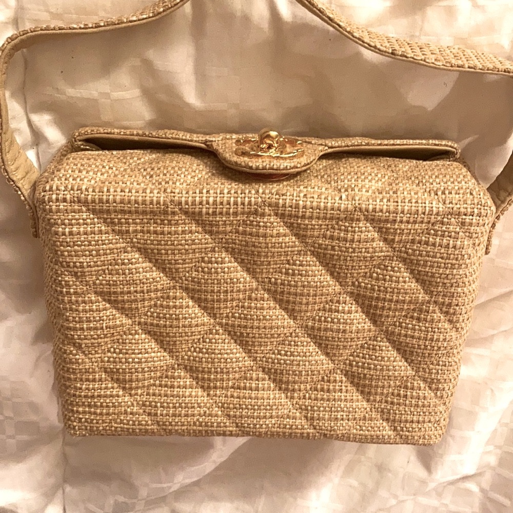 SOLD - CHANEL Vintage 1990’s Shoulder Purse - Picture 3 of 15
